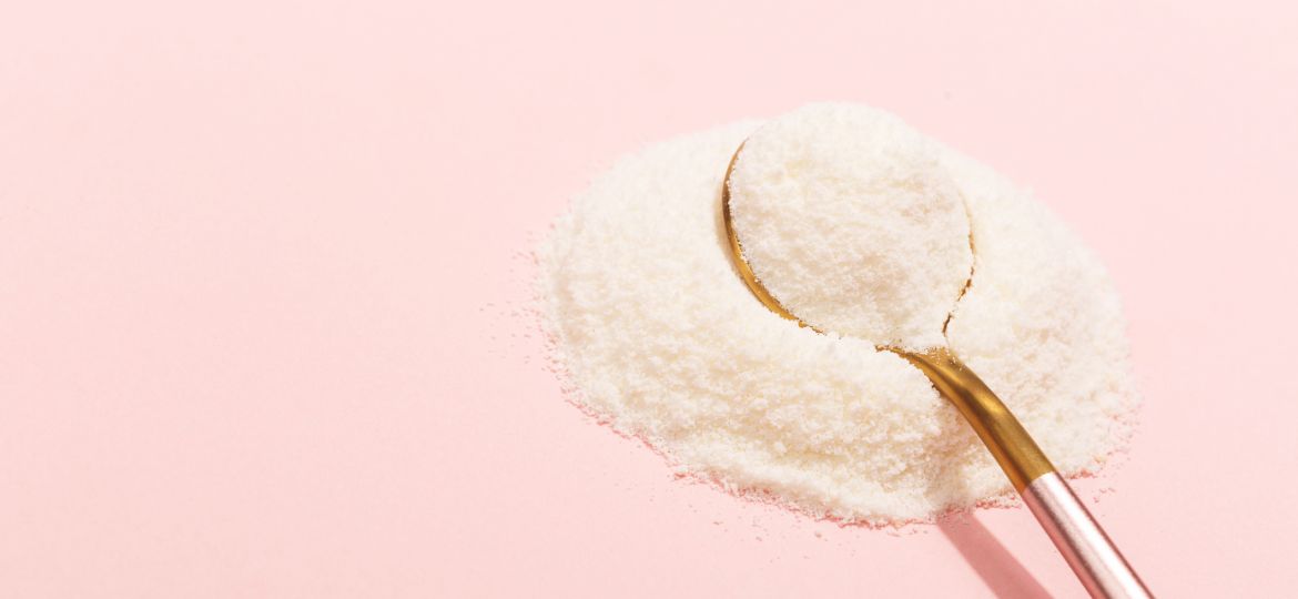 Spoon with collagen or protein powder